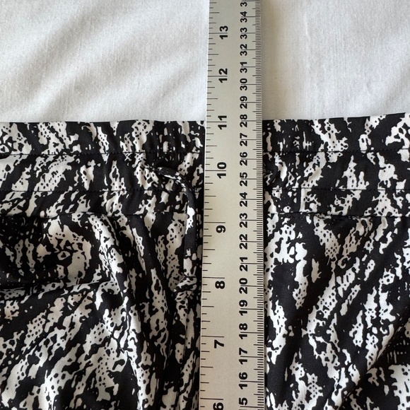 St. Tropez Pull-On Stretchy Wide Leg Pants Black + White Festival Aztec M - Picture 9 of 12